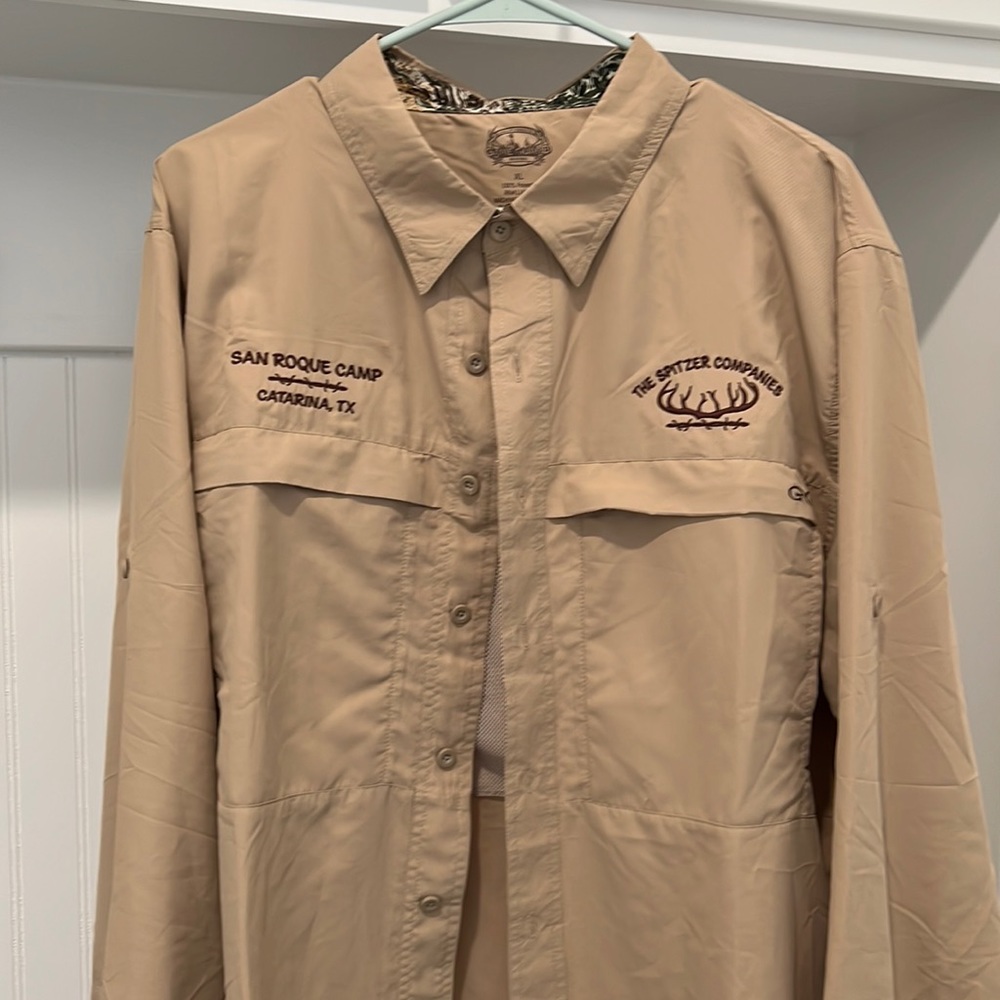Brand new never worn. Size XL 100% polyester. Great for summer
